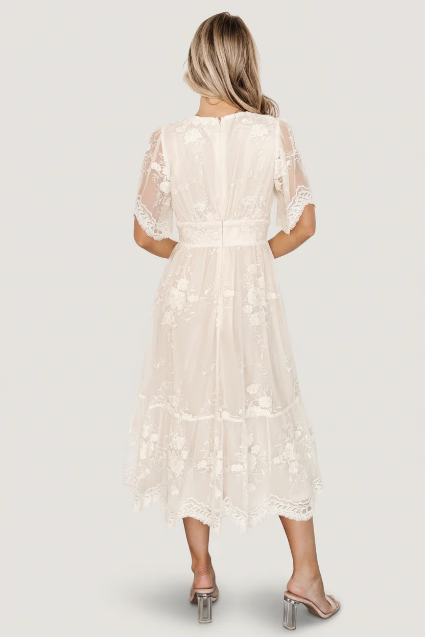 Clarisa Lace Midi Dress | Vintage Cream - Image 4