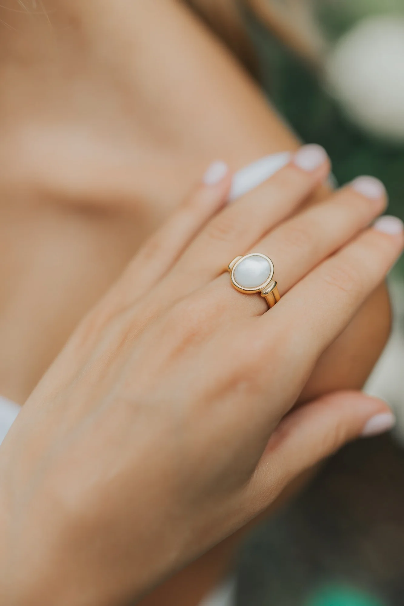 The Broadwater Ring in Gold - Image 4